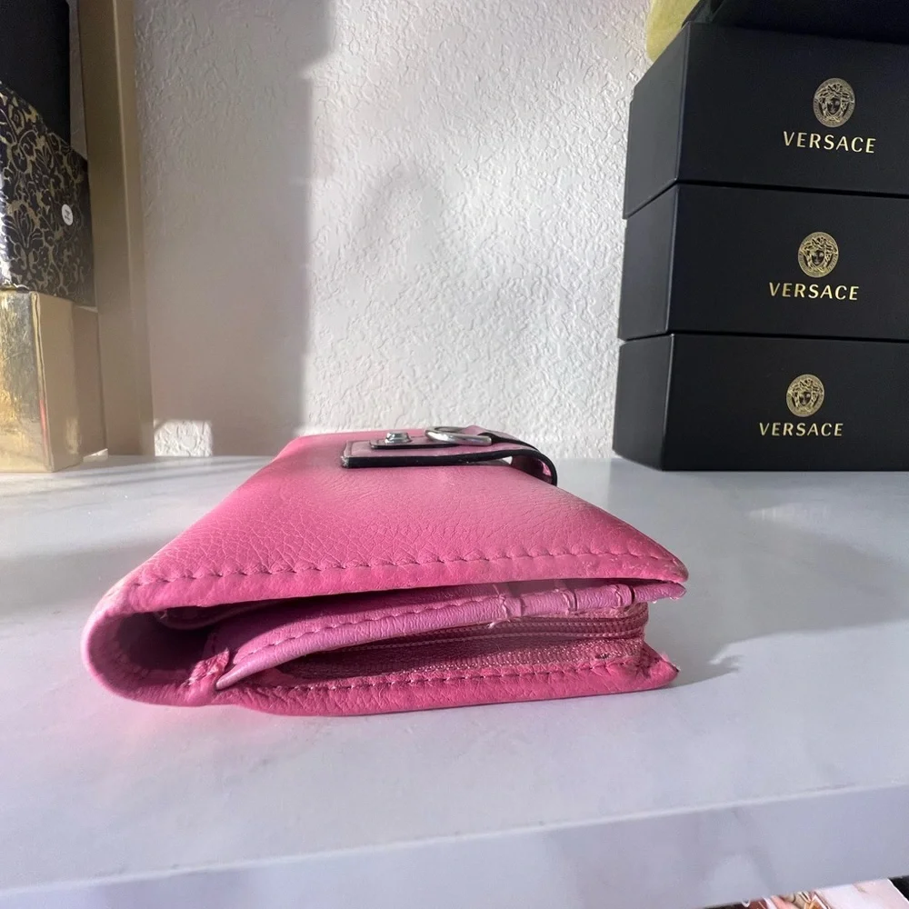 KENNETH COLE REACTION 2 tone Pink Wallet with Silver Accents